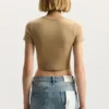 Baby-T-shirt med ribbad kant och applikation av logotyp