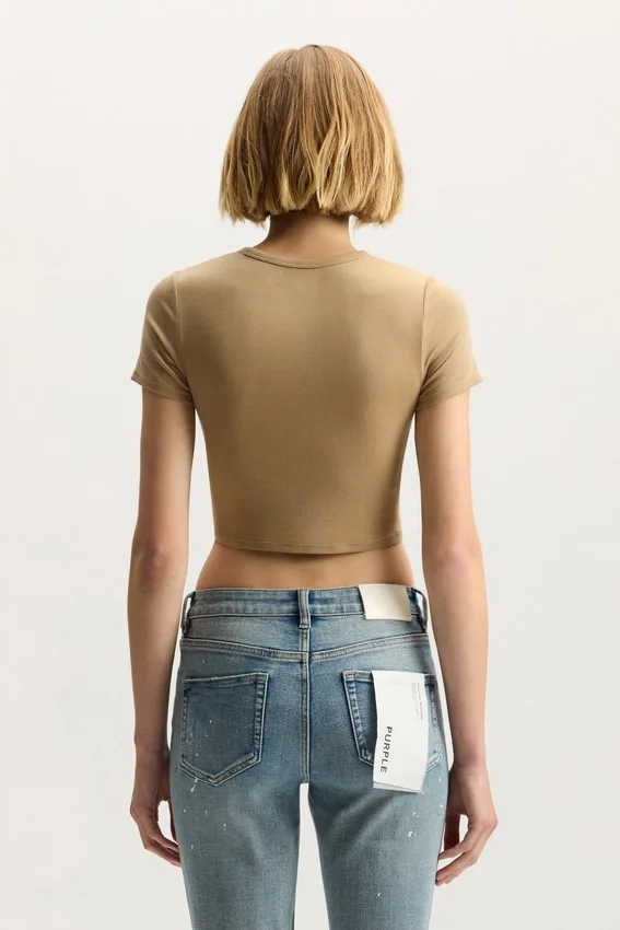 Baby-T-shirt med ribbad kant och applikation av logotyp