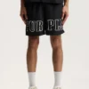 Badshorts med kontur av logotyp