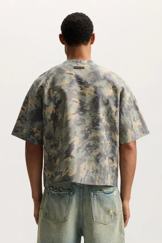 Målad kamouflage-T-shirt i läder