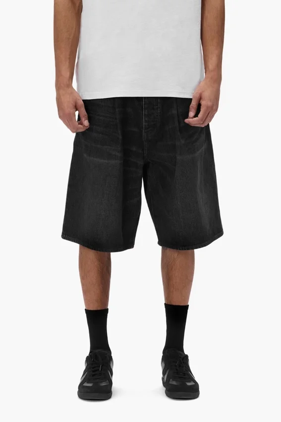 P059 Plisserade shorts