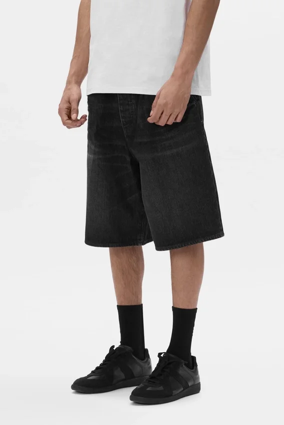 P059 Plisserade shorts