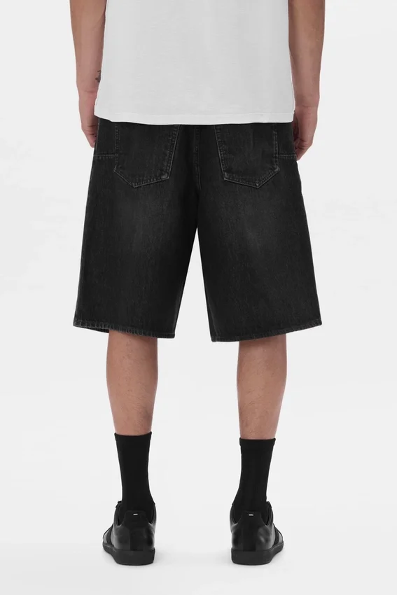 P059 Plisserade shorts