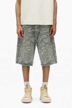 P070 Handpärlade shorts med kristallutsmyckning