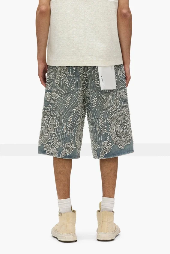 P070 Handpärlade shorts med kristallutsmyckning