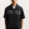 T-shirt med konturlogotyp