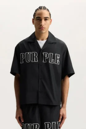 T-shirt med konturlogotyp