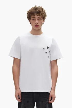T-shirt med monogram i pärlor