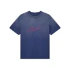 T-shirt med snedställd skrift