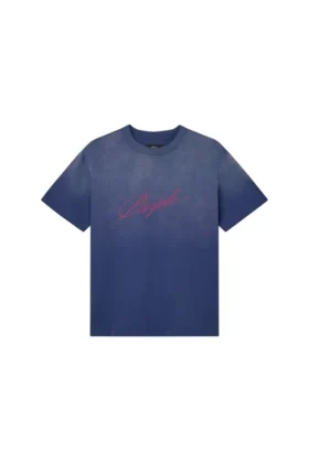 T-shirt med snedställd skrift