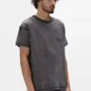 T-shirt med stenciltryckt logotyp